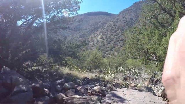 Hiking to Wet Beaver Creek "The Crack" in Arizona - GoPro Hero 4 смотреть онлайн