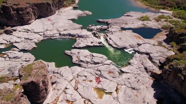 World's Greatest Canyon Hike? | Pillar Falls, Idaho смотреть онлайн