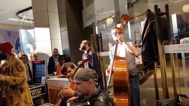 We are the people - Konnexion Balkon смотреть онлайн