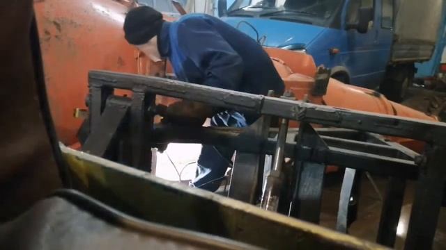 Как правильно сваривать скоростной отвал! Kak pravil'no svarivat' skorostnoy otval! смотреть онлайн