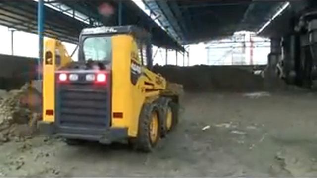 Gehl SL 4640 Standart Kova смотреть онлайн