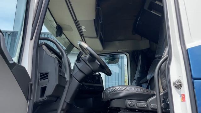 Volvo FH 500 6x2/4 Globetrotter XL 2017 our ref 30244 смотреть онлайн