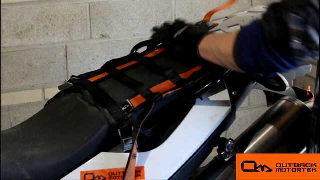 How to mount Green Chile Adventure Gear on BMW F800GS with Outback Motortek Rear Luggage Rack смотреть онлайн