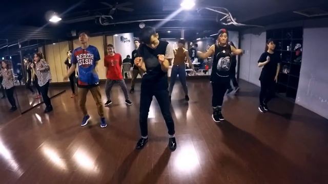 Golden Wei Waacking Class 'That's What I Like' Bruno Mars смотреть онлайн