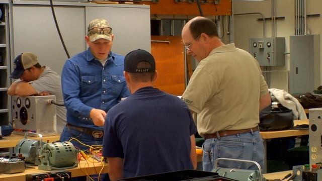 Degree Information: Electrical Automation and Robotic Technology смотреть онлайн