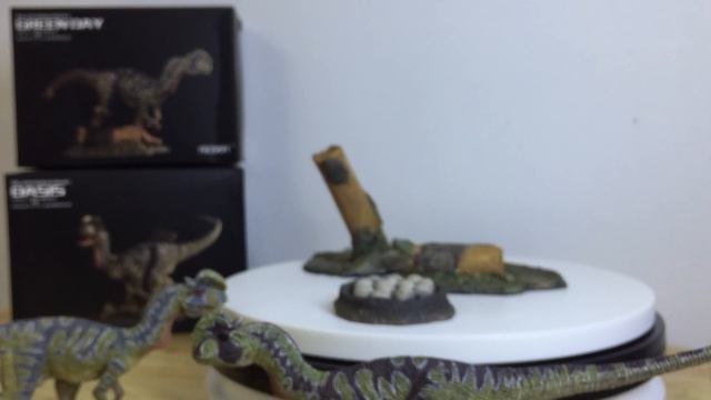 Mô Hình Khủng Long Dilophosaurus Rebor 2019.