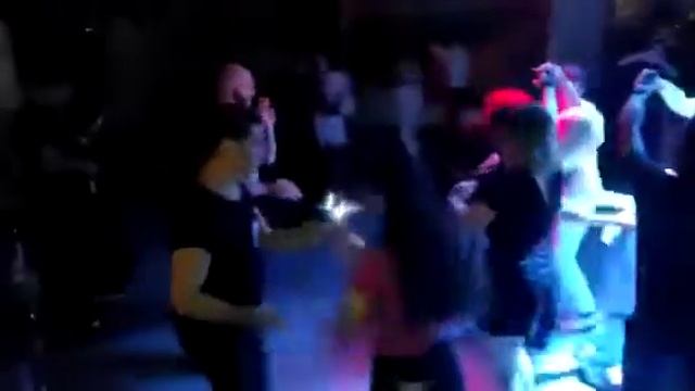 Rocky Alen-Bailando con Swin en Rusia смотреть онлайн