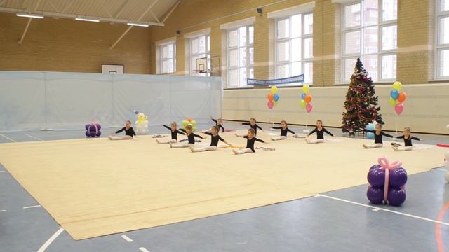 команда KINDER LIFE смотреть онлайн