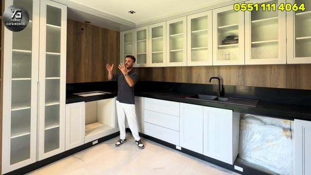 Kuşadası'nda Deniz Manzaralı 3+2 Çift Otoparklı Deniz Manzaralı Lüks Villa Turu / 6 Temmuz 2024 смотреть онлайн