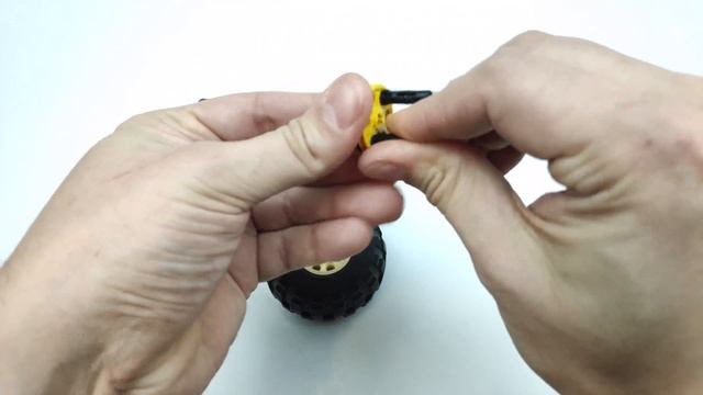 Обзор DIY LEGO Mouse Bungee смотреть онлайн