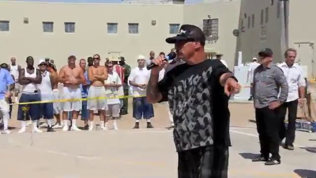 BMX and PRO-ARMWRESTLING in LEVEL 4 PRISON CALIPATRIA смотреть онлайн