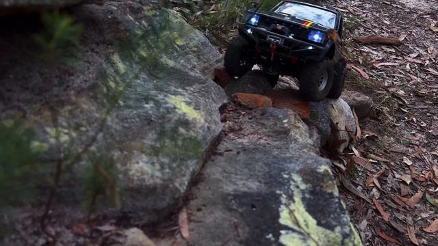 Scale Rock Crawling | RC4WD TF2 Toyota Hilux 1:10 Scale смотреть онлайн
