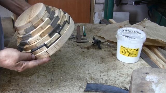 Сегментная ваза с рисунком меандра смотреть онлайн