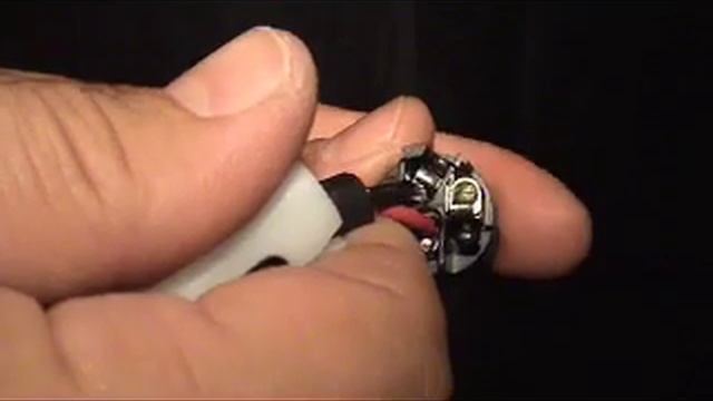 Ampeg's Mono Bridged Cable and Speakon Connectors смотреть онлайн