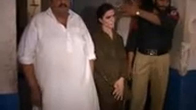 Marriage Between Male & Shemale.mp4