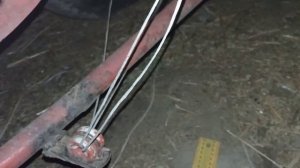 Закусывает нить в грейфере. Как избавится от закусывания нити.