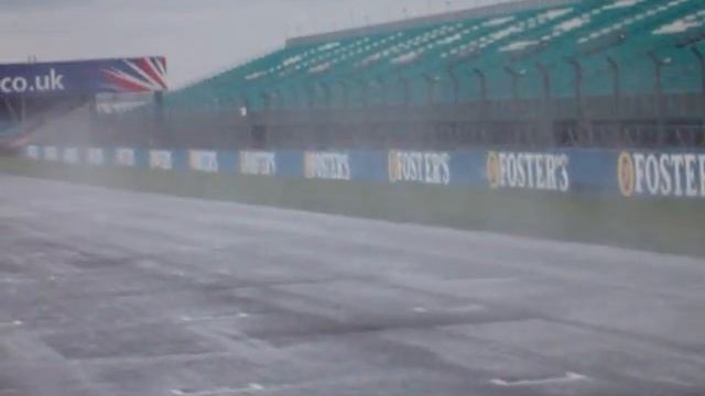 XKR GT3 first test - www.jaguarmagazine.com смотреть онлайн