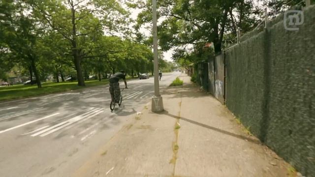 BMX Street Rider Desmond Rhodes - The King Of NYC Streets: Asphalt NYC смотреть онлайн
