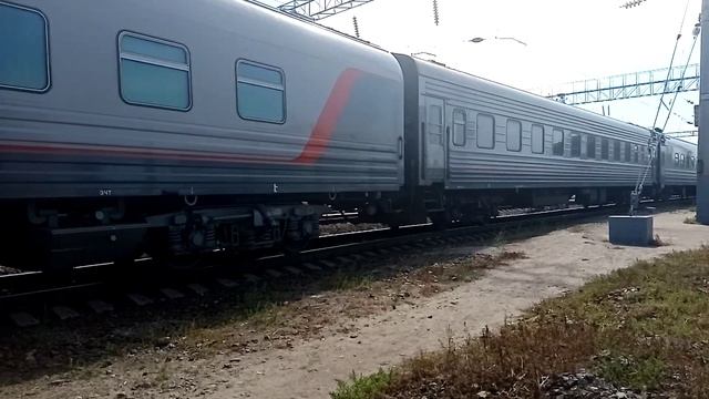 ЭП1М-778 с поездом №8 Санкт-Петербург Севастополь смотреть онлайн