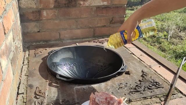 капуста жареная в казане, рецепт от кулинара в деревне