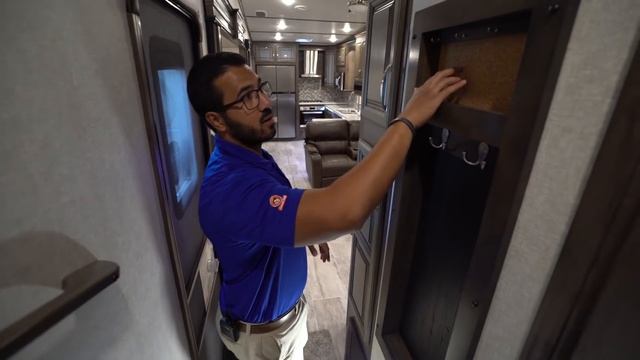 2019 Keystone Montana 3700LK | Fifth Wheel - RV Review: Camping World смотреть онлайн