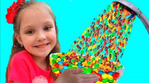 Лиза с папой и их забавная история с конфетами - Волшебный душ - Видео для детей - Большой сборник