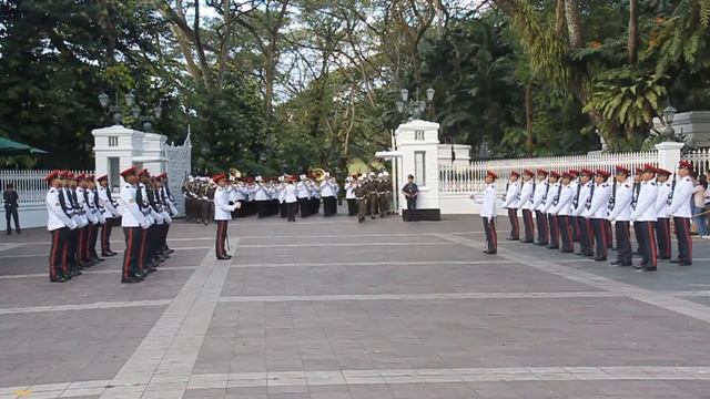 Changing of Guards Ceremony @ Istana Singapore - Kia Wee's third COG (12 February 2012) смотреть онлайн