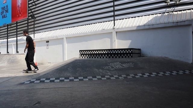 Thailand's Finest Skateboard Shop Baan Preduce смотреть онлайн