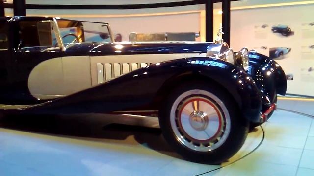Bugatti Type 41 Royale смотреть онлайн