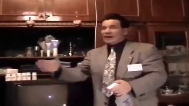 Очиститель поверхностей с отбеливающим эффектом ZOOM от Amway смотреть онлайн