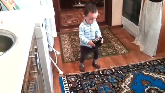 Димаш Кудайберген поет, а мой Димаш, которому 1, 6 года танцует смотреть онлайн