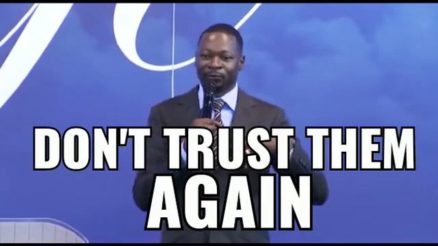 Don't trust them Again says prophet Emmanuel Makandiwa смотреть онлайн