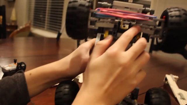 Lego Technic Jeep смотреть онлайн