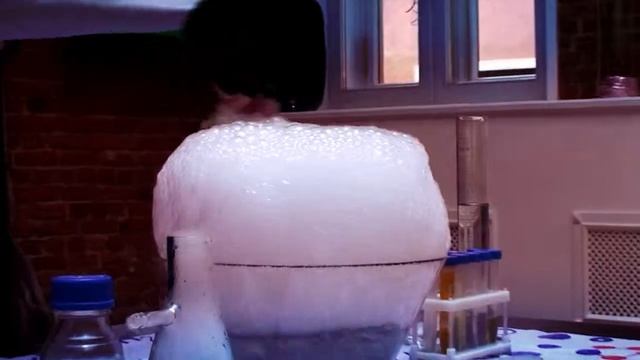 БЛАГОТВОРИТЕЛЬНЫЙ БАЛ ДЛЯ ДЕТЕЙ, ВЕДУЩАЯ ЛАРА ШУМ смотреть онлайн