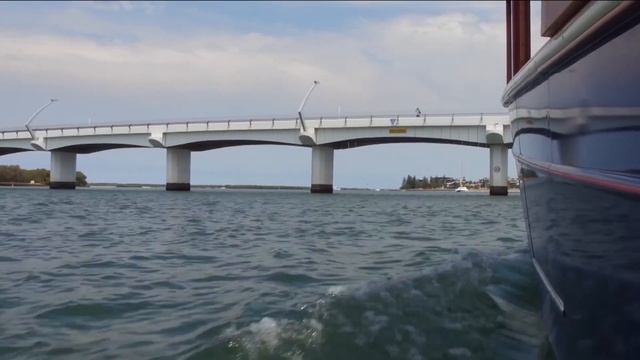 SECRET 33— Solar Powered Ferry – Classic Design – Modern Technology: Solar Watercraft смотреть онлайн