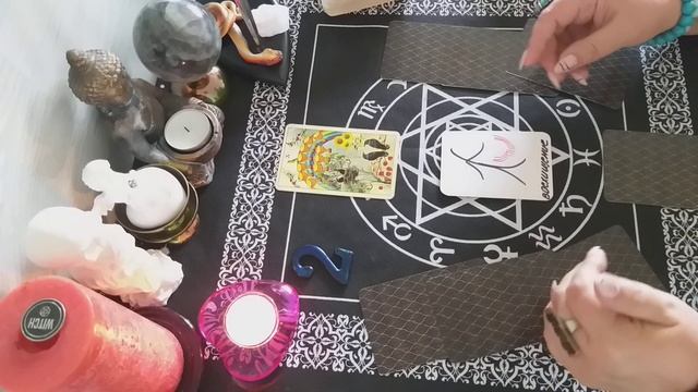 Мысли соперницы про наши отношения | Таро расклад #256