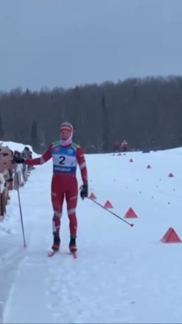 Традиционные «пятюни» с болельщиками от Александра Большунова 🎥tg «Со дна или ко дну?» #лыжи смотреть онлайн