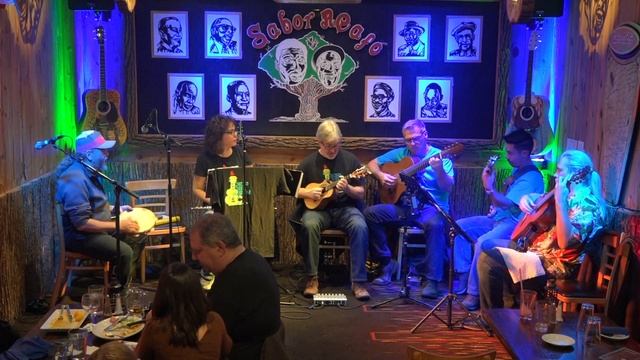 Chicago Choro Club at Sabor a Cafe playing Santa Morena by Jacob do Bandolim. смотреть онлайн