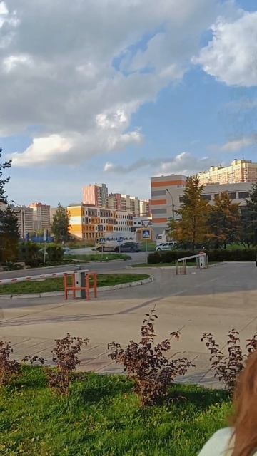 Школа в ЖК Родники. Новосибирск. #shorts #novosibirsk #family_okishev смотреть онлайн