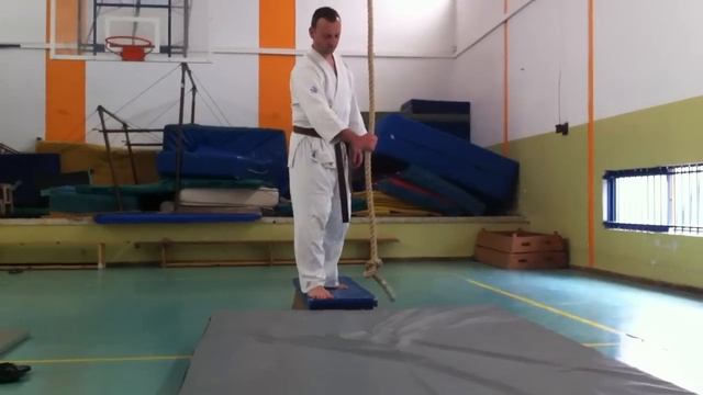 Aikido & Tobi Ukemi practice смотреть онлайн