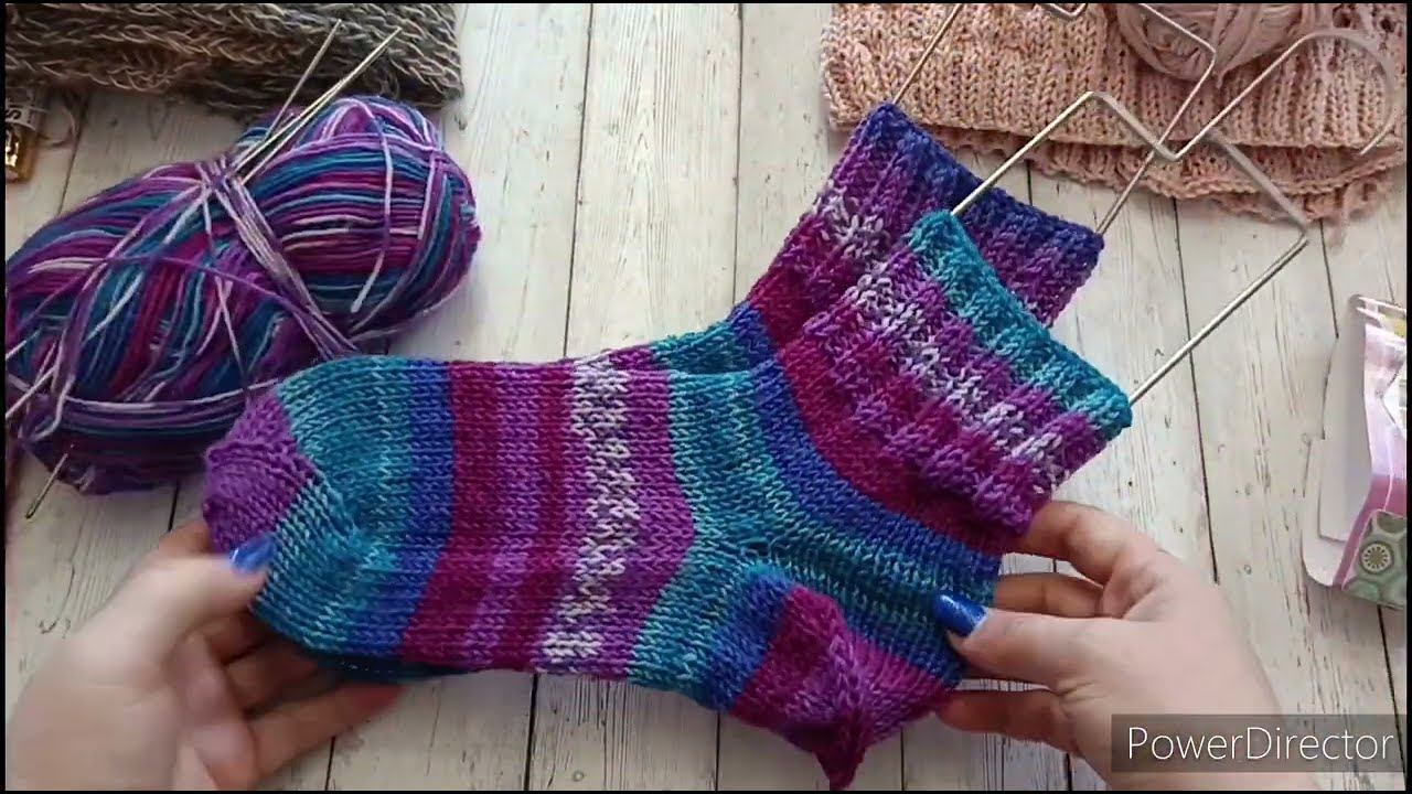 Две готовые работы. Убираю снег, встретила дочу. смотреть онлайн