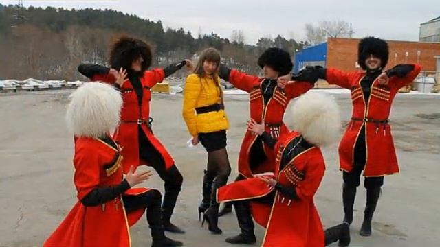 КАБЛУЧОК          ВАЛЕРИЙ  КУРАС