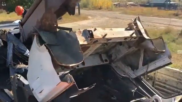Уборка кузовов с территории города Мирного 3 смотреть онлайн
