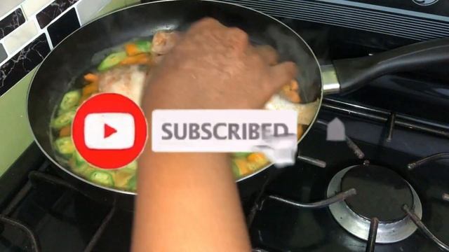 🇯🇲Classic Jamaican Steamed Fish & Water Crackers with Steamed Bammy 🇯🇲 смотреть онлайн