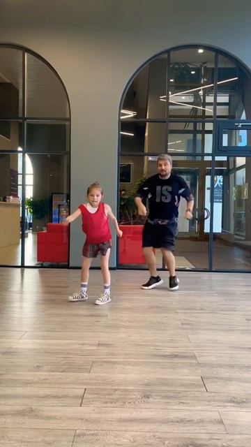 Funny Dance version 😅🤣| #shorts Dance by Kolya Korolev & Liza смотреть онлайн