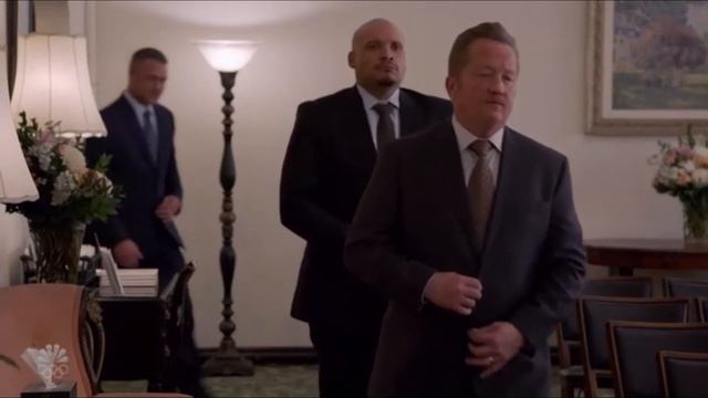 Chicago Fire "The Bones" смотреть онлайн