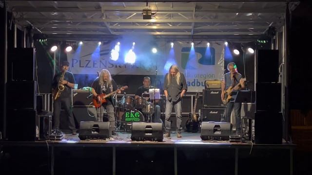 EKG Heart Rock - Šílená / Neuměř 2022 смотреть онлайн