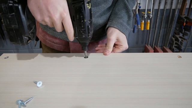 DIY Modern Sofa | How To With 1 Sheet Of Plywood смотреть онлайн