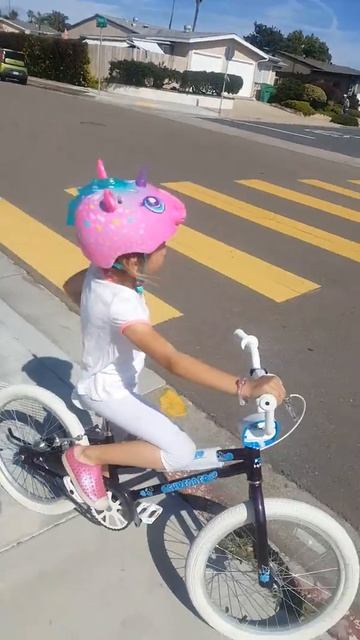 Ava on her new bike 6th bday смотреть онлайн