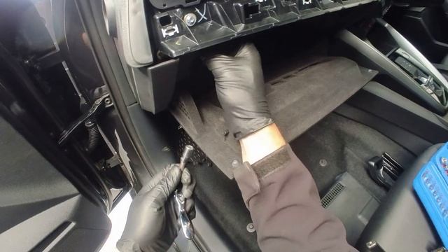 Audi A3 2022 head unit stereo location and display removal, glovebox removal смотреть онлайн